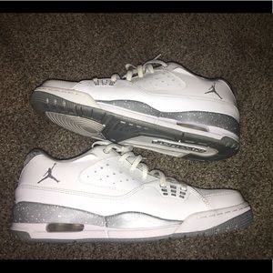 Mens 8.5 Jordan Low